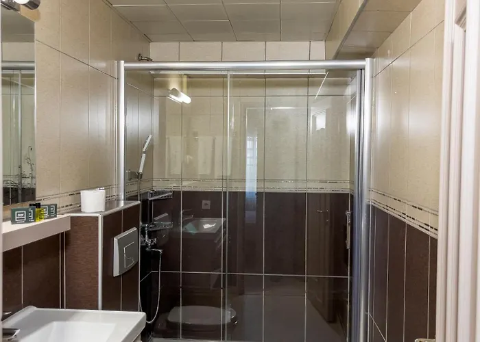 מלון Martinenz 3*